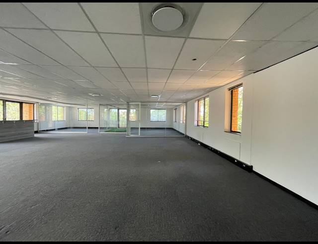 291.80M² OFFICE TO LET IN BRYANSTON